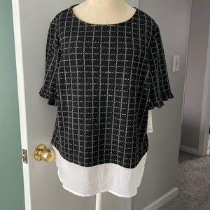 ELLE NWT short sleeve top, size large